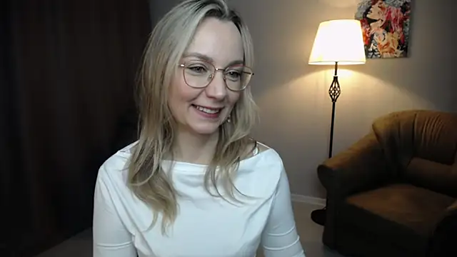 Ava_Elior's cam snapshot