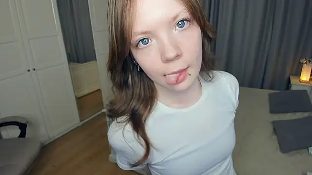 LavenderMitten's cam snapshot