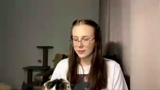 JanelleCourville live sex cam