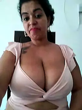 hanni2025's cam snapshot