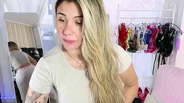 Tawny_cox live sex cam