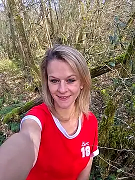 Couple-Kiwii-Orchidee-Boy live sex cam