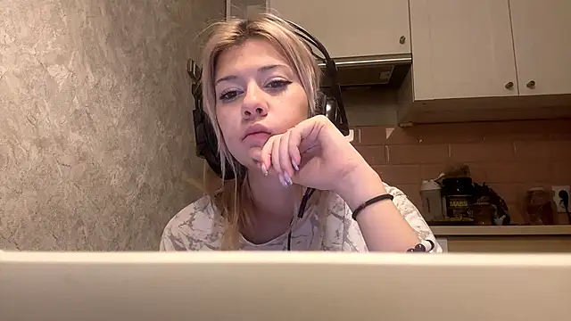 LadyFoxLove live sex cam