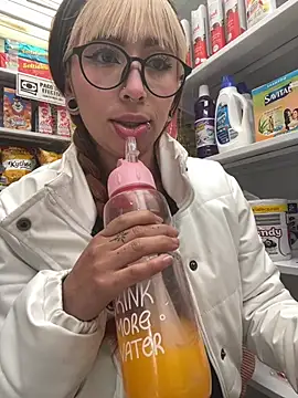 Sallem_Pink's cam snapshot