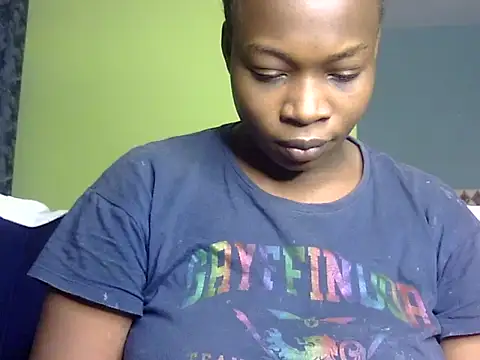 Horny-pretty's cam snapshot