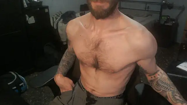 SexxxyLouis live sex cam