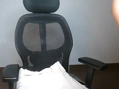 lustyruhh's cam snapshot