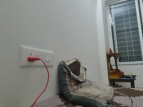 young-hairy-jon's cam snapshot