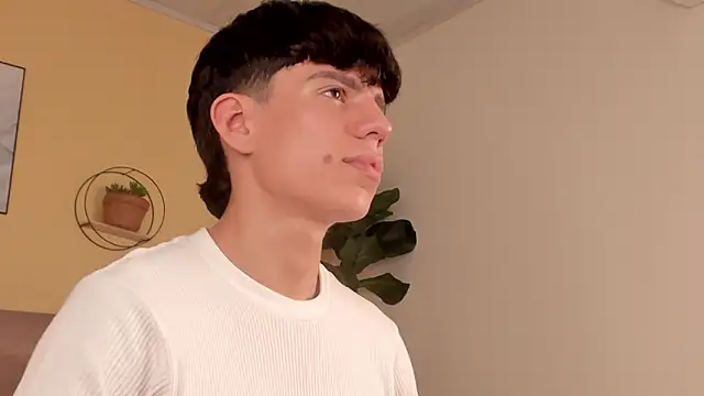 Angel_eros_'s cam snapshot