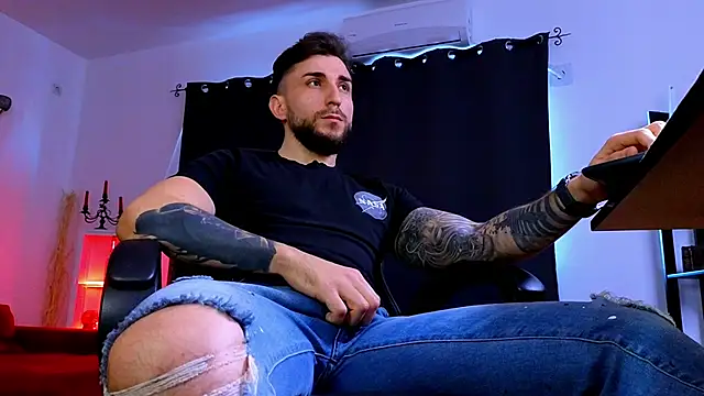 MightyAaron66's cam snapshot