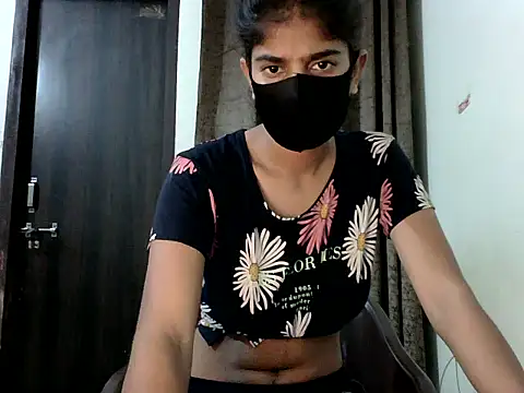 Aayusmatisharma live sex cam