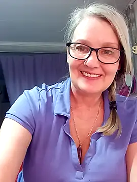 irinamaux live sex cam