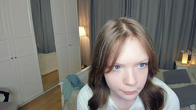 LavenderMitten's cam snapshot