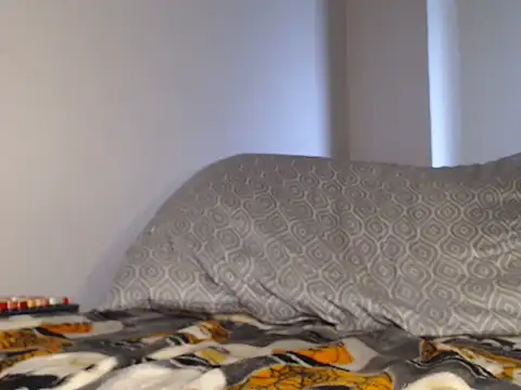 MessyBitch2's cam snapshot