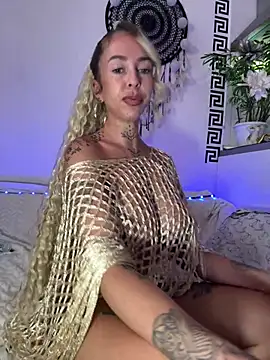 CheekyChels's cam snapshot