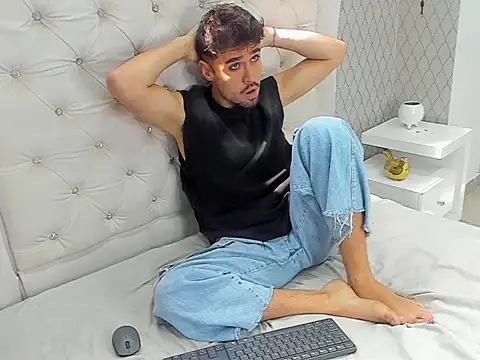 BrunoTurnerr live sex cam