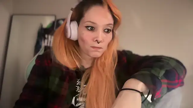 FRRANNKIE live sex cam