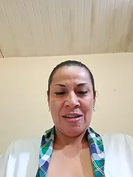 Zaralu_'s cam snapshot