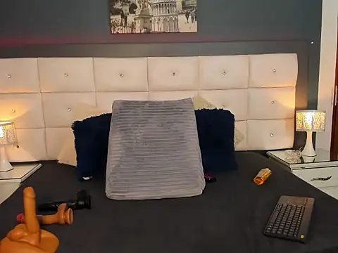 RED_VIOLETH's cam snapshot