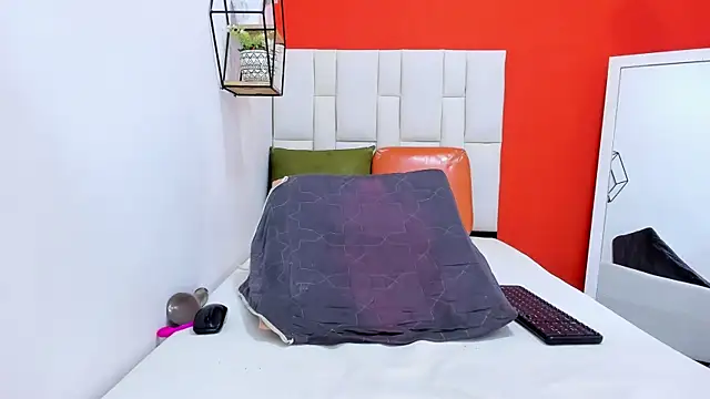 Demi_hot69's cam snapshot