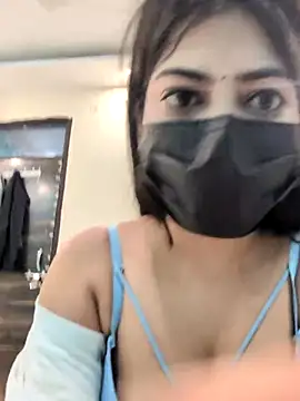 Confident_chic live sex cam