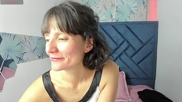 Valery_More__'s cam snapshot