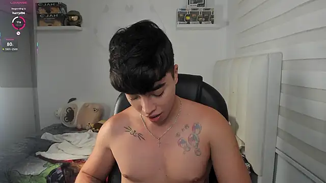 santy7v7 live sex cam