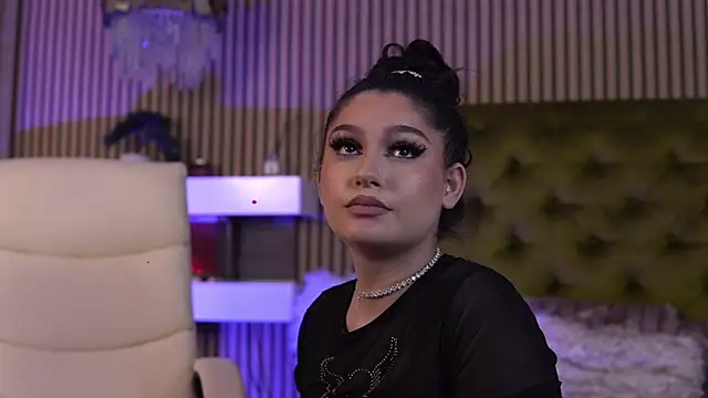 KeylaNoir live sex cam