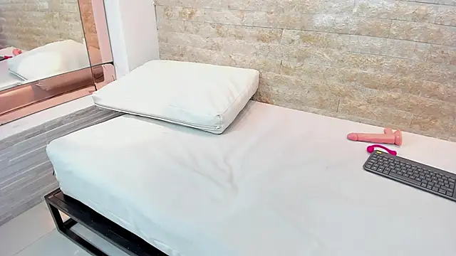 sasha_wayne's cam snapshot