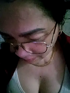 small-house123's cam snapshot