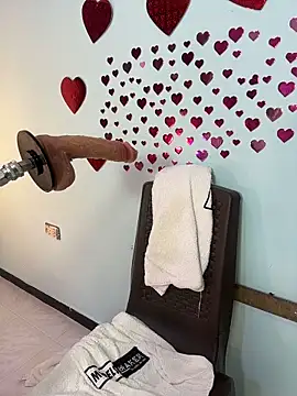 lola_clit live sex cam