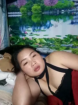 PhamPhung live sex cam