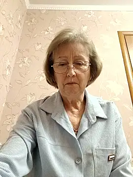 AlikaSwan5821's cam snapshot