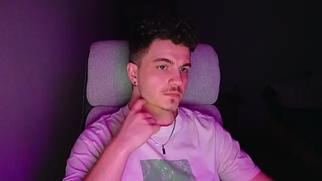 Remy_Miles live sex cam