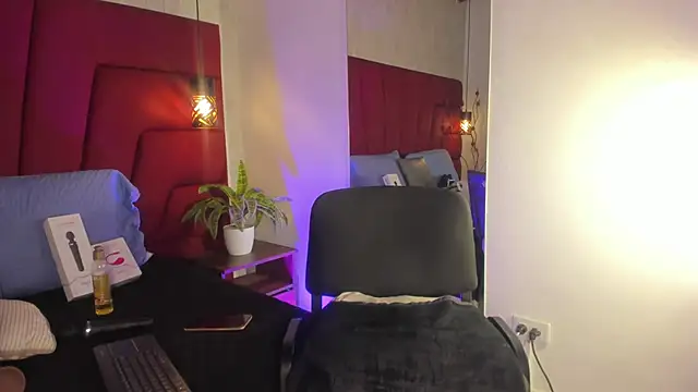 LadyLuminary live sex cam