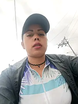 _andrea30 live sex cam