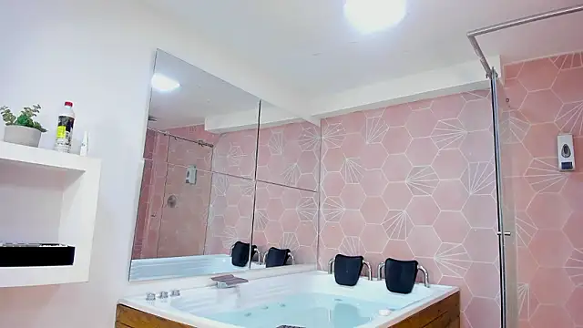 _TaylorBlack live sex cam