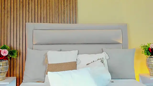 LondraBlush's cam snapshot