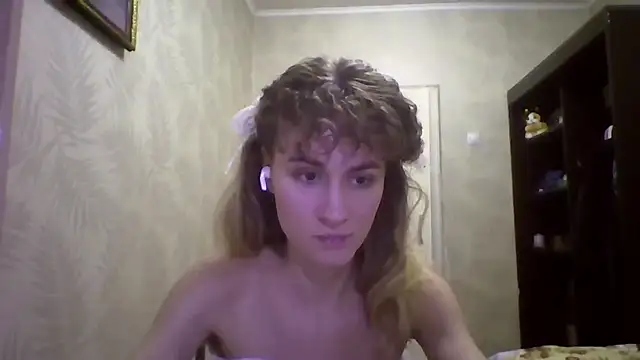 DeanneGilcher's cam snapshot