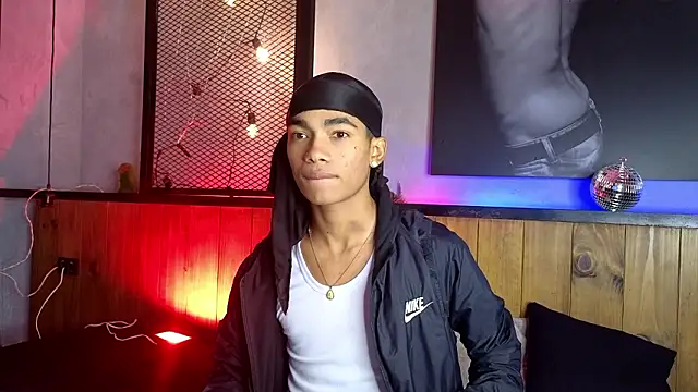 AlanCutee live sex cam