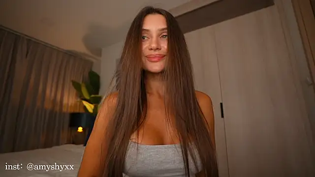 AmyLuxe live sex cam