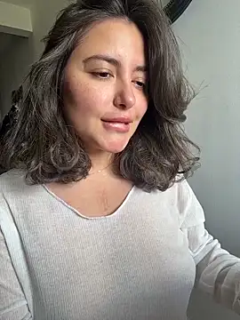 sukhakunis1 live sex cam