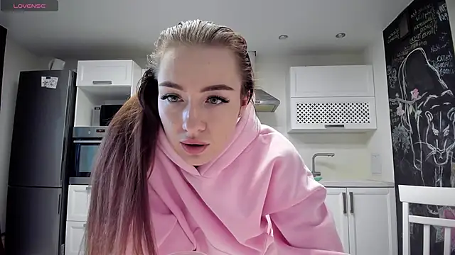 lisenok live sex cam