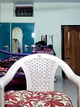 yamini1431 live sex cam