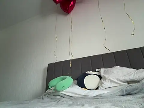 Blondeqlove live sex cam