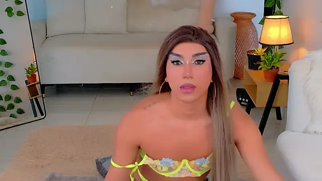 AnikaDragun live sex cam