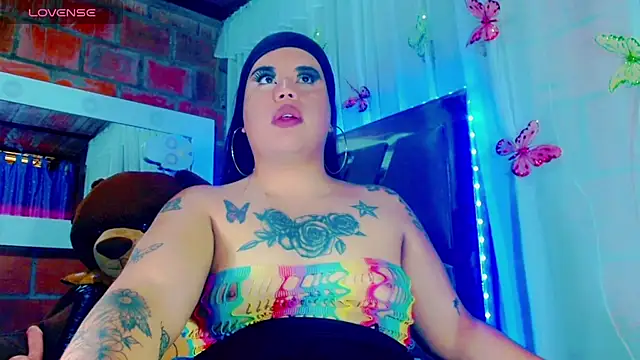 nauthyvalentina live sex cam