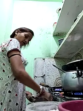 Sexy-Kavya2's cam snapshot