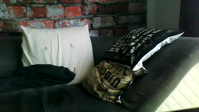 Soloyan live sex cam