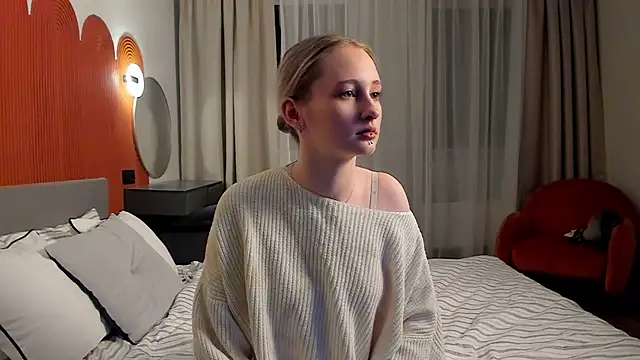 TraceeRebollar's cam snapshot